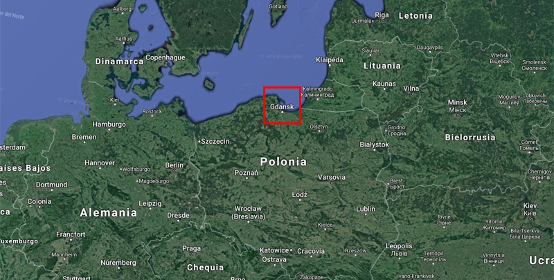 El Puerto de Gdansk transborda más de 37 millones de toneladas de productos y es uno de los mayores puertos del mar Báltico. Imagen: Google Maps