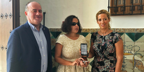 Antequera instala balizas inteligentes para hacer más accesibles sus equipamientos municipales