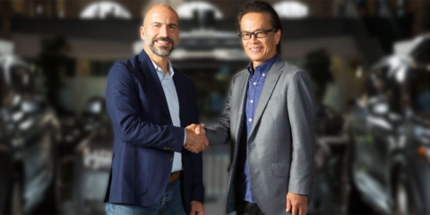 Uber implementa su sistema de conducción autónoma a minivans de Toyota operadas por un tercero