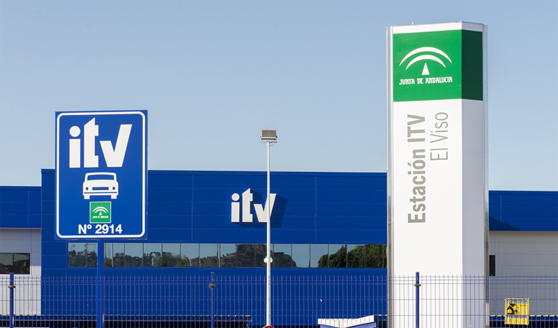 La Junta de Andalucía quiere eliminar progresivamente el papel de las notificaciones de caducidad de la ITV, para emitir un aviso telemático en su lugar.