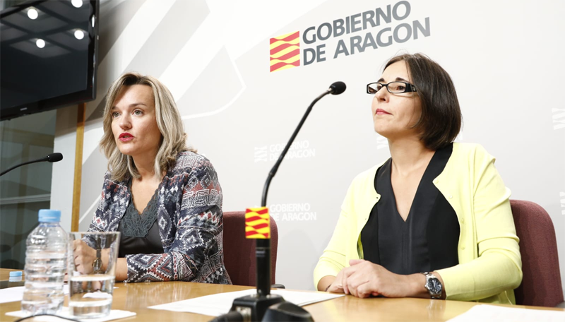 Rueda de prensa informativa en la que se dieron a conocer las nuevas condiciones del contrato de telecomunicaciones del Gobierno de Aragón que permitirá extender la banda ancha a 193 localidades.