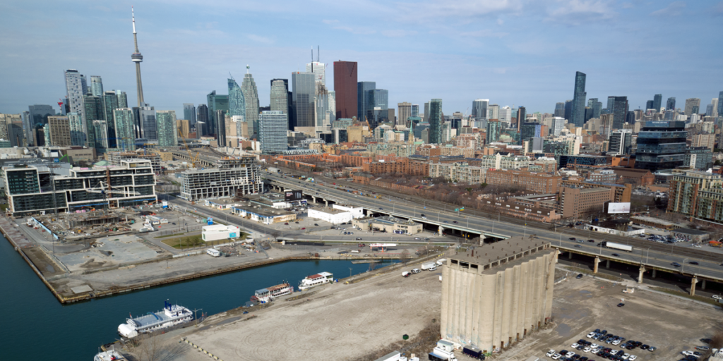 Vista aérea de la zona que va a convertir en distrito inteligente el proyecto Sidewalk Toronto.