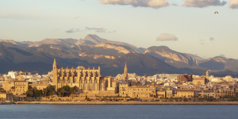 Europcar conecta 1.000 coches en Palma y extenderá su plan de vehículo conectado al resto de países en 2019