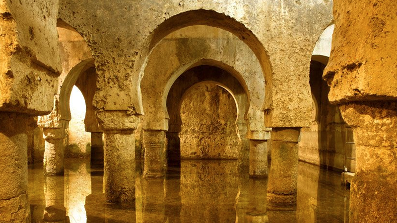 El proyecto Cáceres patrimonio inteligente permitirá monitorizar el número de visitantes y el estado de los edificios turísticos.