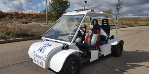 La Universidad de Alcalá de Henares desarrolla un coche autónomo adaptado a personas mayores