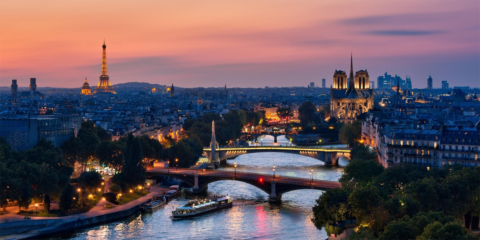 París estudia llevar la movilidad eléctrica al río Sena con un sistema de barcos electrificados