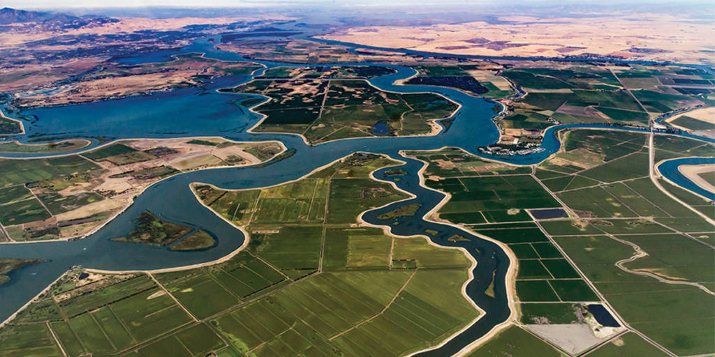 Vista aérea del delta del río Sacramento-San Joaquín de California, uno de los acuíferos más importantes de Estados Unidos, en el que se desarrolla el piloto con sensores IoT y blockchain