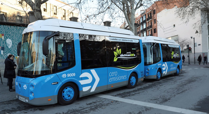 Presentación de los nuevos minibuses cero emisiones que cubrirán las líneas M1 y M2 del distrito Centro de Madrid y que sustituyen a los anteriores vehículo eléctricos.