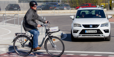 Pruebas de coche conectado con 5G en las calles de L’Hospitalet de Llobregat con motivo del MWC19