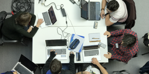 «HackForGood» reta a los estudiantes de 10 universidades de España a desarrollar la mejor aplicación