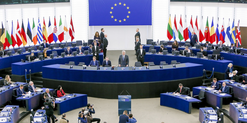 Sesión plenaria del Parlamento Europeo del 12 de marzo, fecha en la que se aprobó la modificación en la Directiva de Cibereseguridad. Foto: Parlamento Europeo