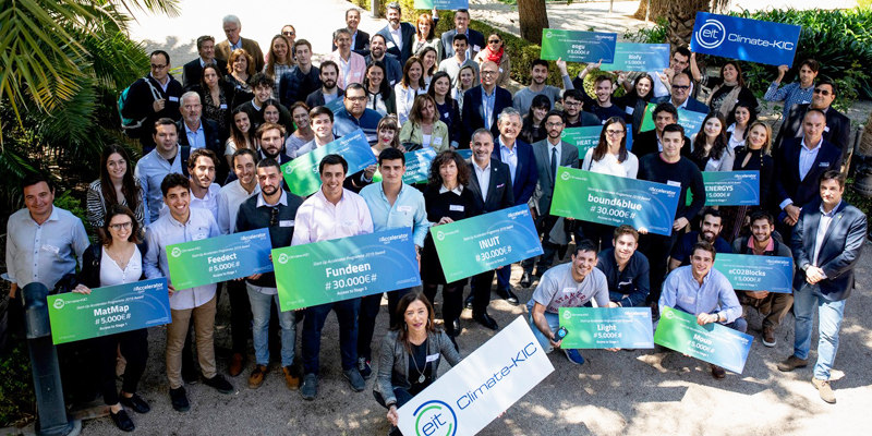 Foto de grupo de los creadores de los proyectos seleccionados en la edición 2019 del programa EIT Climate-KIC Spain.