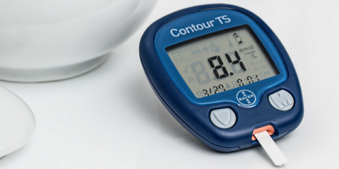 Un sistema de telemonitorización permite a los pacientes de Navarra introducir datos en su historia clínica