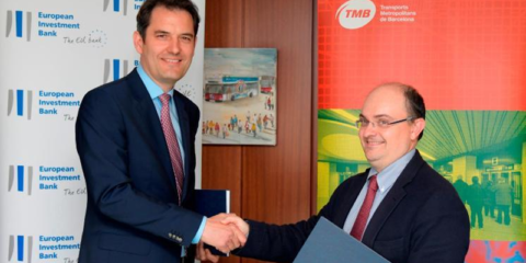 Barcelona sustituirá 254 autobuses contaminantes con un crédito de 73,5 millones del Banco Europeo de Inversiones