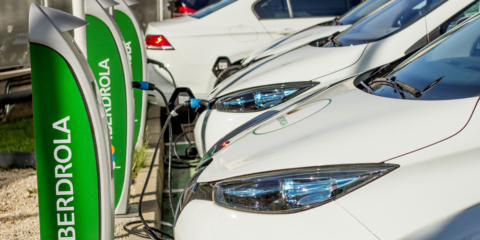 Iberdrola desplegará puntos de carga rápida en estaciones de servicio de Ballenoil ubicadas en nueve provincias