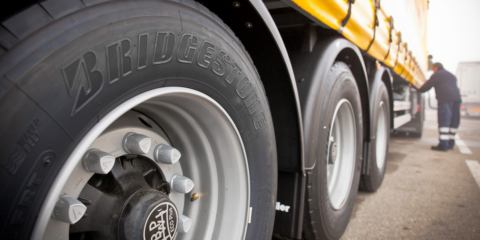 Sensores e Internet de las cosas para monitorizar la presión y temperatura de los neumáticos