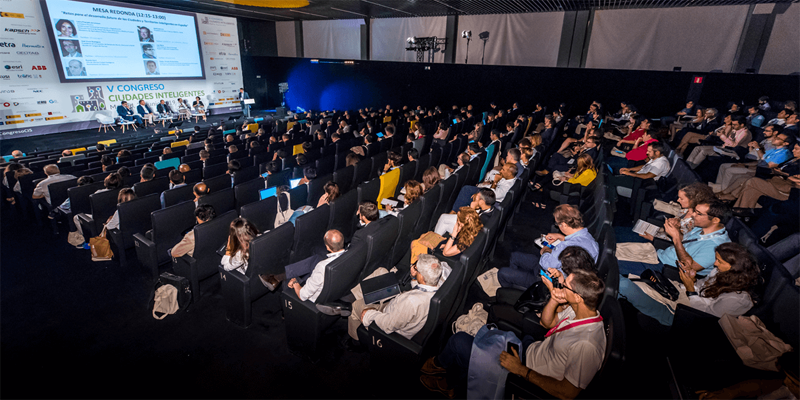 El V Congreso Ciudades Inteligentes contó con cerca de 500 asistentes en el Espacio La Nave de Madrid.