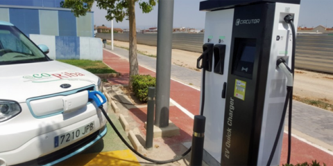 La ciudad valenciana de Riba-roja de Túria pone en operación su primera electrolinera rápida y gratuita