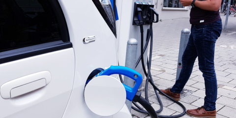 Desarrollan el primer piloto de carga inteligente en Reino Unido con 1.000 conductores de coches eléctricos