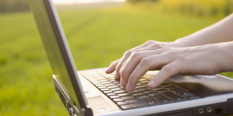 Los operadores reciben 2,5 millones de euros para extender redes ultrarrápidas en zonas sin cobertura de Andalucía