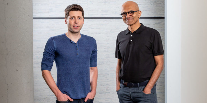Sam Altman, CEO de OpenAI (Izda.) y Satya Nadella, CEO de Microsoft.