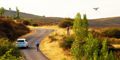La DGT y Telefónica prueban un sistema de IoT que anticipa a los conductores sobre peligros en la carretera