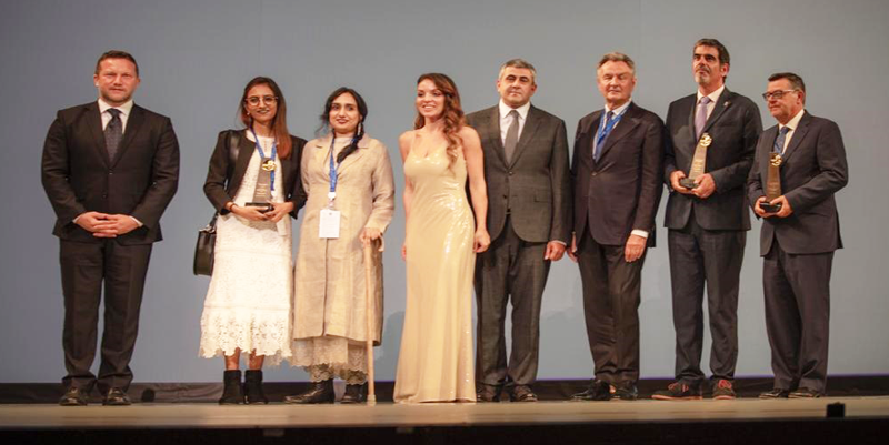 Representantes de los proyectos e iniciativas premiados por la Organización Mundial del Turismo.