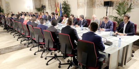 Castilla y León prepara una convocatoria de ayudas de 10 millones para llevar la banda ancha a zonas rurales