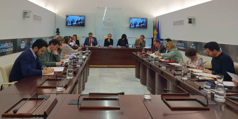 La Junta de Extremadura propone el desarrollo de cinco incubadoras tecnológicas