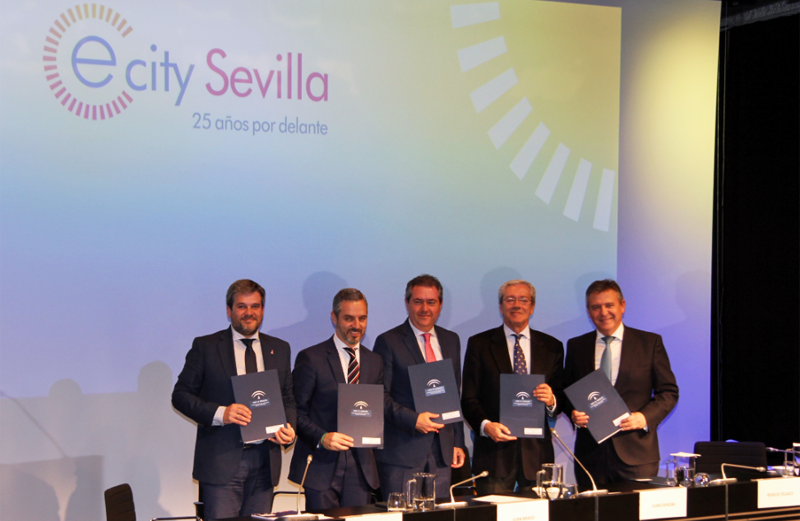 Representantes de la Junta de Andalucía, el Ayuntamiento de Sevilla, PCT Cartuja y Endesa