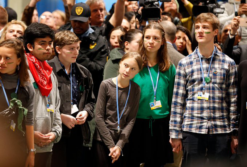 Greta Thunberg y otros jóvenes en la Cumbre del Clima Chile-Madrid