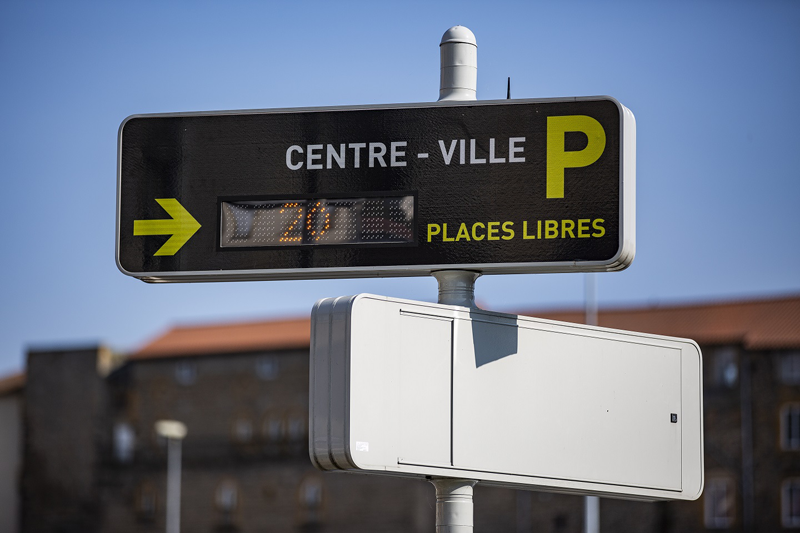 parking con sensores en Finistère