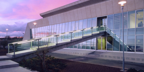 Schréder suspende temporalmente su producción en cinco fábricas y mantiene las demás actividades