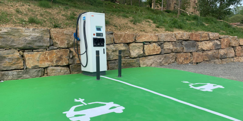 Diez nuevas ubicaciones de recarga rápida en las principales carreteras españolas