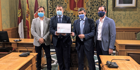 Cuenca recibe la hoja de ruta para convertirse en Destino Turístico Inteligente