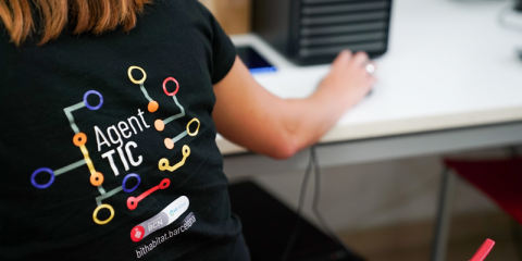 Los agentes TIC de Barcelona ofrecen acompañamiento digital a la ciudadanía