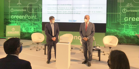 La ciudad de Málaga recibe la certificación de Destino Turístico Inteligente