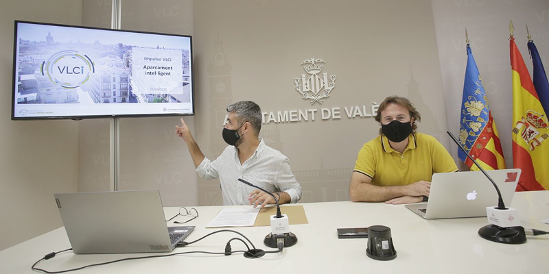 Valencia contará con más de 1.000 plazas de aparcamiento inteligentes