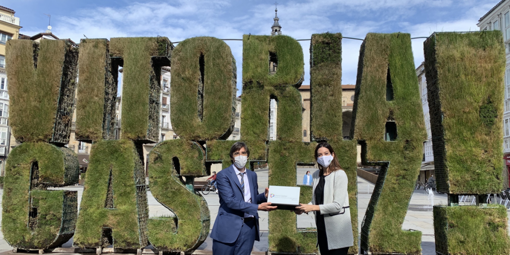 Vitoria-Gasteiz recibe el certificado de Destino Turístico Inteligente