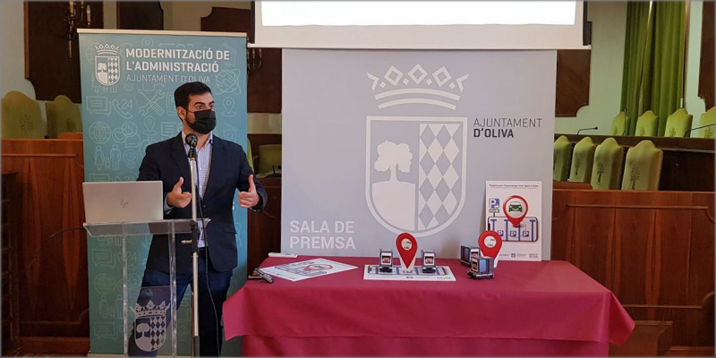 El municipio valenciano de Oliva presenta un programa piloto de aparcamiento inteligente