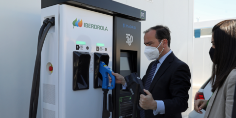 El Ayuntamiento de Madrid impulsa la instalación de 36 puntos de recarga rápida para VE