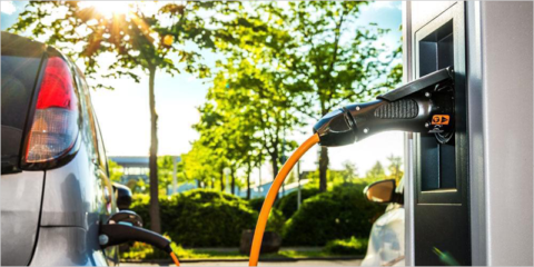 El Ayuntamiento de Castellón adjudica la instalación de cinco puntos de recarga de VE