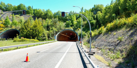 El túnel de Cereixal en la A-6 incorpora cobertura 5G y sensores para conectarse con los vehículos