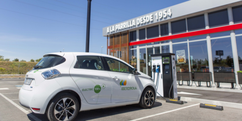 Casi 200 aparcamientos de restaurantes de RB Iberia instalarán puntos de recarga para VE en 2021