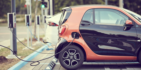 Barcelona inicia la regulación de la implantación de instalaciones de suministro eléctrico para VE