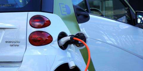 La CNMC aprueba los informes sobre la normativa que regulará los puntos de recarga de VE