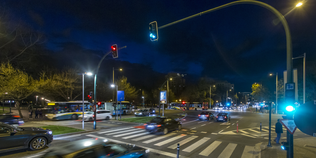 Pamplona trabaja en la monitorización del tráfico rodado de la ciudad con sensores de fibra óptica
