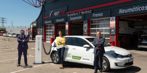 Acuerdo para la instalación de una red pública de recarga de vehículos eléctricos en España y Portugal