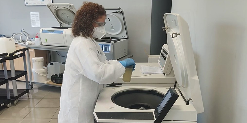 La solución de monitorización de COVID-19 en aguas residuales de Agbar incorpora la detección de la cepa ómicron