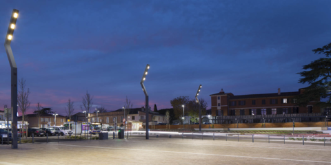 Luminarias inteligentes con megafonía y wifi en la ciudad francesa de Bruguières